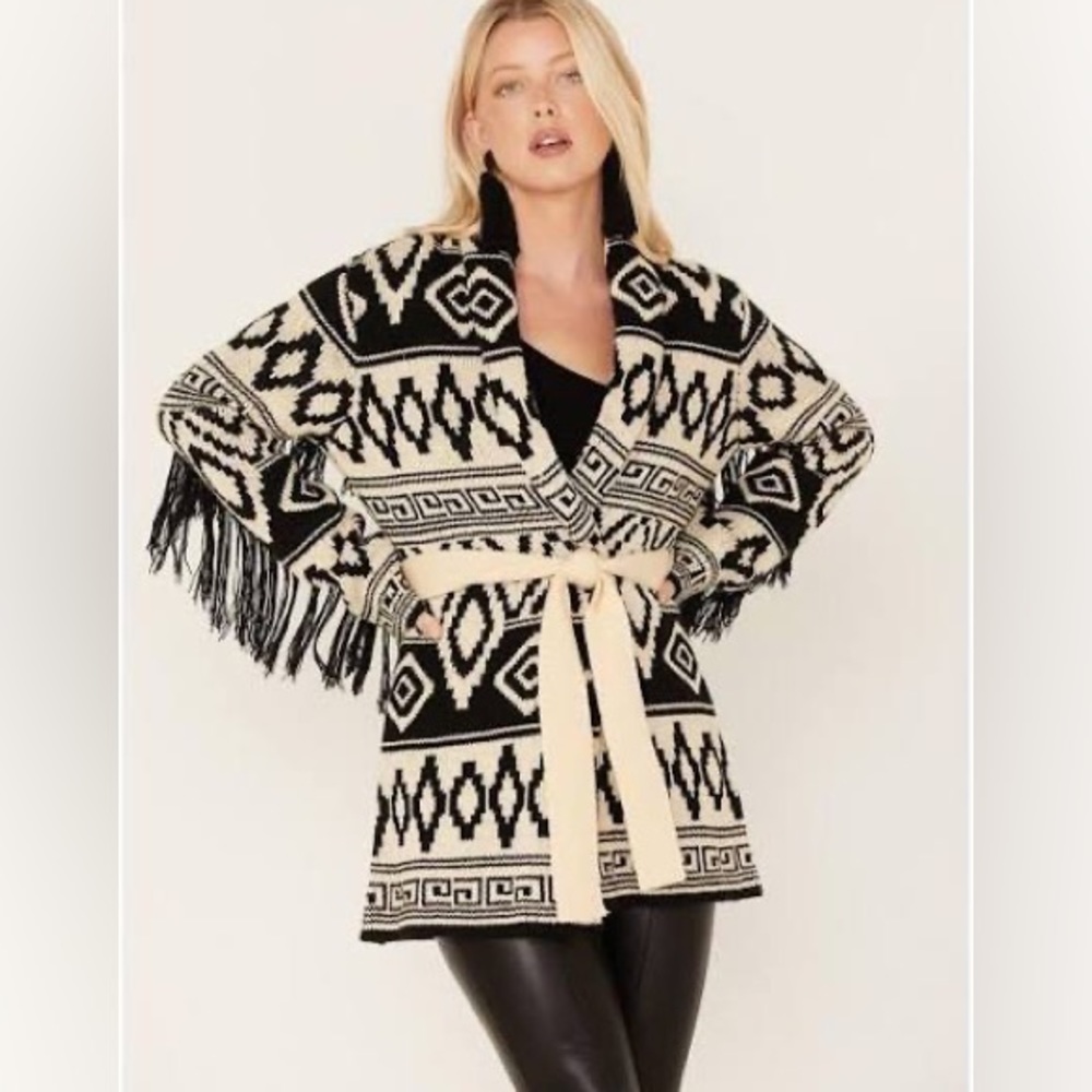 Ladies Powder River Outfitters Cream Aztec Lapel Fringe Knit Cardigan Small - Picture 2 of 9